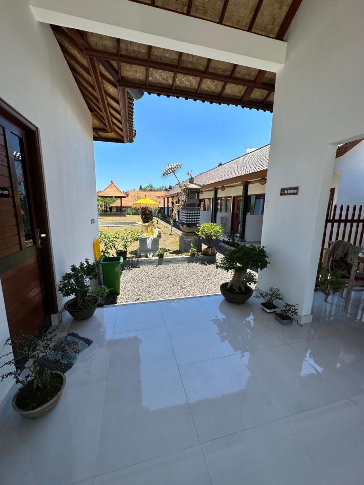 Bali Basuki Retreat Center Apartment Besakih Bagian luar foto