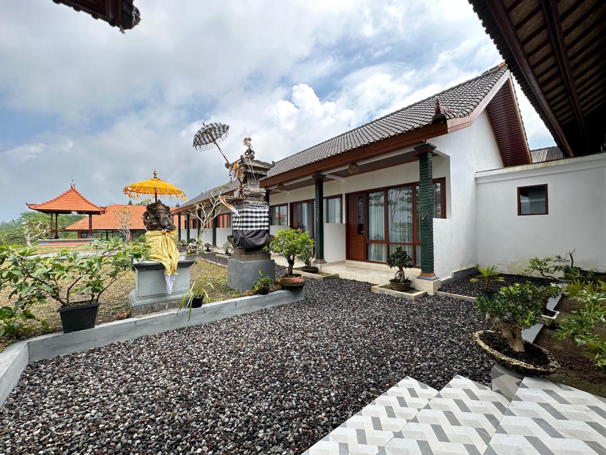 Bali Basuki Retreat Center Apartment Besakih Bagian luar foto