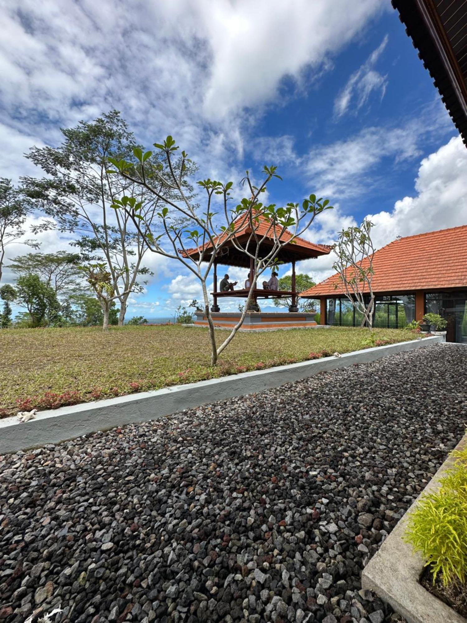 Bali Basuki Retreat Center Apartment Besakih Bagian luar foto