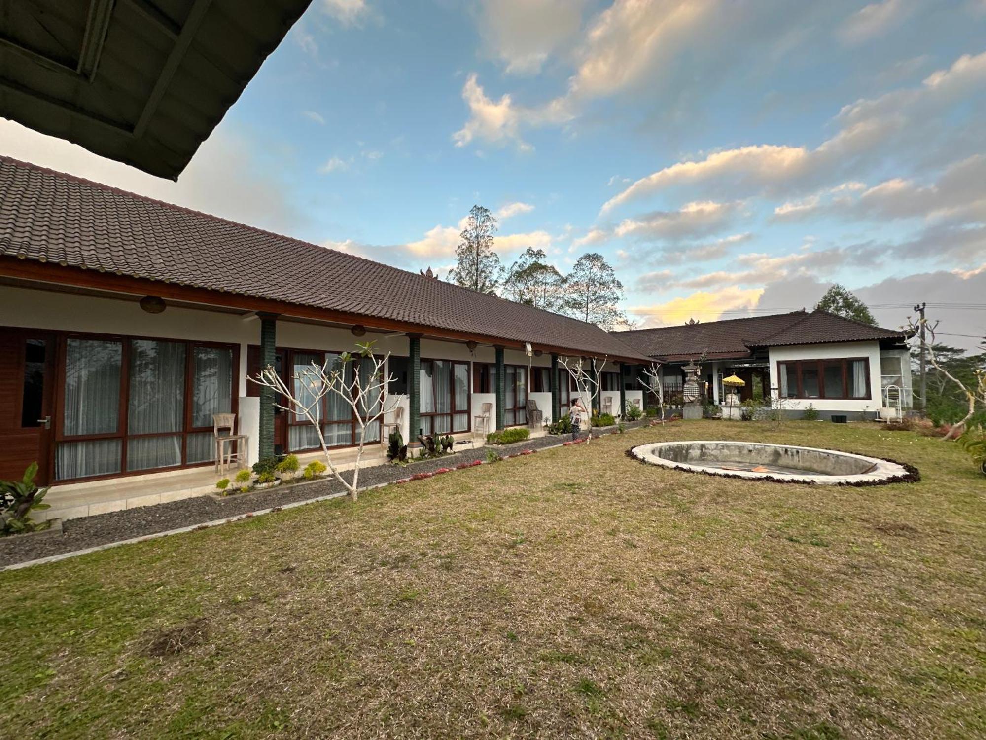 Bali Basuki Retreat Center Apartment Besakih Bagian luar foto